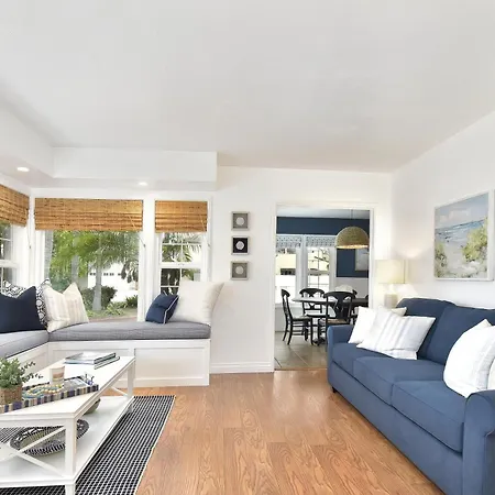 129 G St Villa